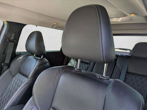 Used 2023 Mitsubishi Outlander SEL FWD image 3