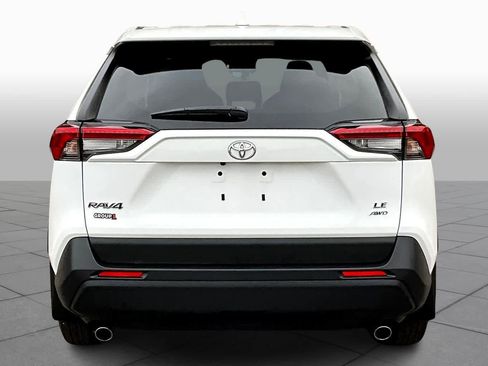 Certified 2025 Toyota RAV4 LE image 4