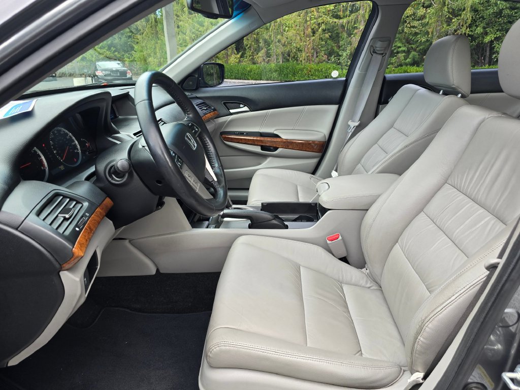 Used 2011 Honda Accord EX-L image 11