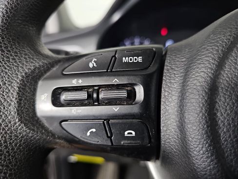 Used 2023 Kia Rio S FWD image 16