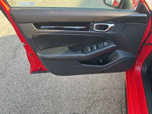Used 2023 Honda Civic Sport Touring image 9
