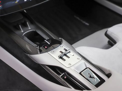 Certified 2025 Ferrari 12Cilindri RWD image 32
