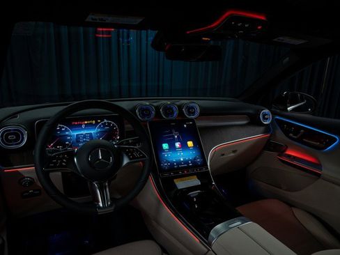 Certified 2026 Mercedes-Benz GLC 300 image 27