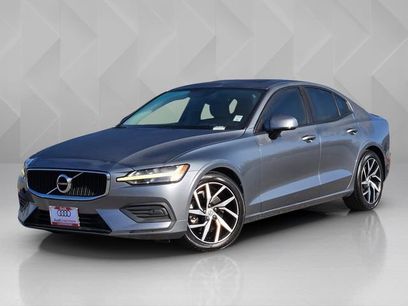 Used 2020 Volvo S60 T5 Momentum
