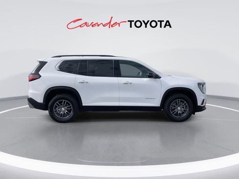 Used 2025 GMC Acadia Elevation image 9