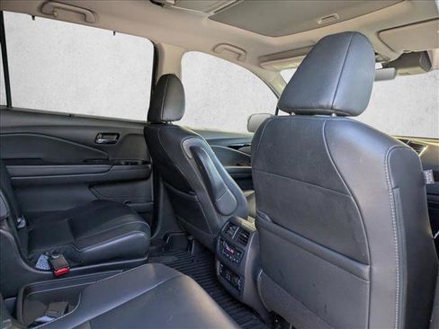 Used 2020 Honda Pilot Touring image 28