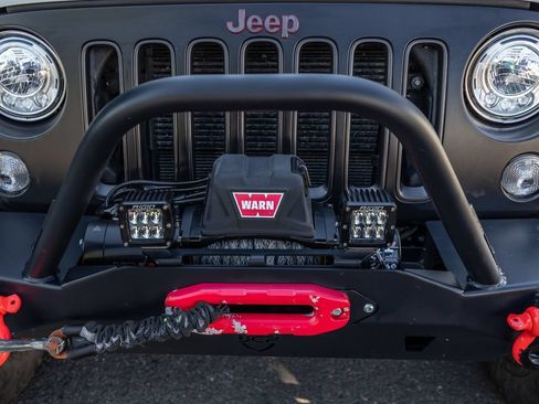 Used 2018 Jeep Wrangler Unlimited Rubicon AWD/4WD image 17