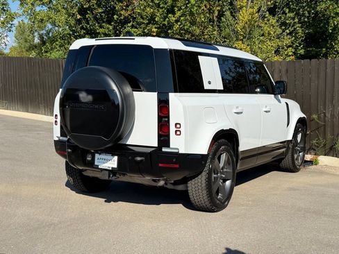 Certified 2024 Land Rover Defender 110 X-Dynamic SE AWD/4WD image 5