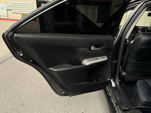 Used 2012 Toyota Camry SE FWD image 21