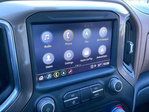 Used 2022 Chevrolet Silverado 2500 High Country w/ Technology Package image 32