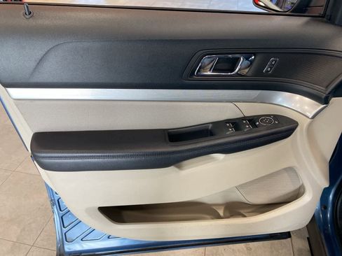 Used 2018 Ford Explorer FWD image 17
