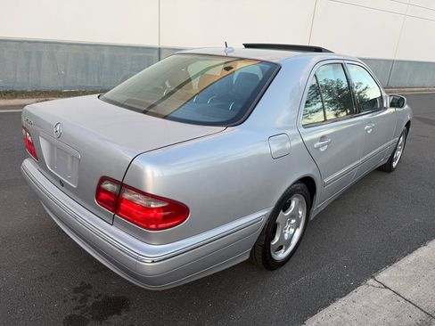 Used 2000 Mercedes-Benz E 430 Sedan image 4
