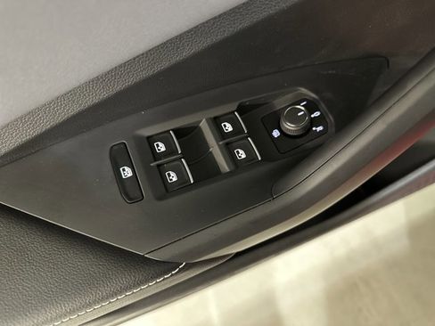New 2026 Volkswagen Jetta SE FWD image 18
