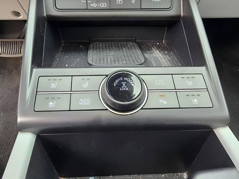 Used 2024 Hyundai Kona Limited image 19