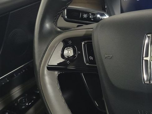 Used 2025 Lincoln Corsair Reserve FWD image 23