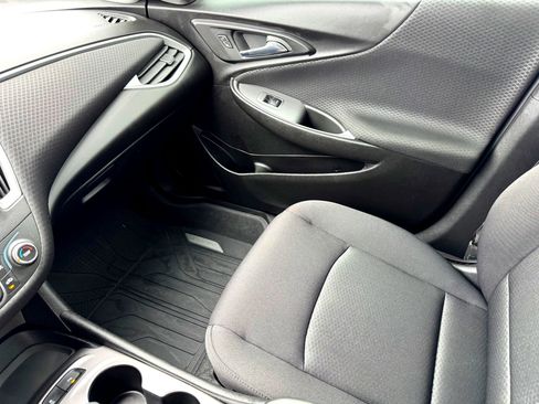 Used 2024 Chevrolet Malibu RS FWD image 29
