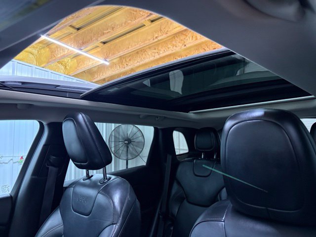 Used 2014 Jeep Cherokee Limited AWD/4WD image 36