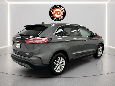 Used 2021 Ford Edge SEL w/ Convenience Package FWD image 16