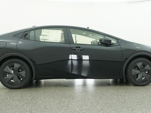 New 2026 Toyota Prius Plug-In Hybrid FWD image 27