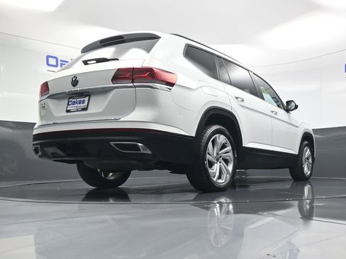 Used 2021 Volkswagen Atlas SE w/ Towing Package image 45