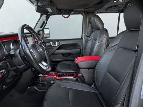 Used 2020 Jeep Wrangler Unlimited Sahara w/ Uconnect 4C Nav & Sound Group image 23