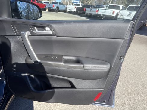 Used 2020 Kia Sportage S image 29