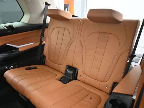 Certified 2022 BMW X7 xDrive40i w/ Premium Package image 34