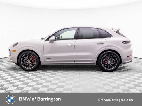 Used 2026 Porsche Cayenne GTS AWD/4WD image 2