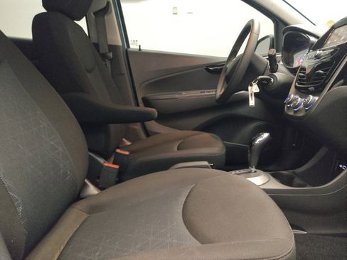 Used 2022 Chevrolet Spark LT w/ Spark Special Edition FWD image 21