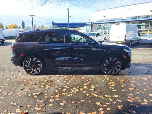 New 2026 Lincoln Nautilus Reserve image 8