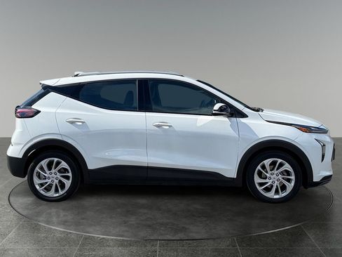 Used 2022 Chevrolet Bolt EUV LT w/ Driver Confidence Package FWD image 10