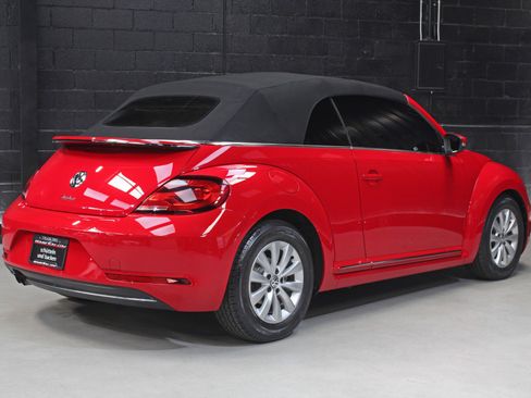 Used 2018 Volkswagen Beetle 2.0T S image 20