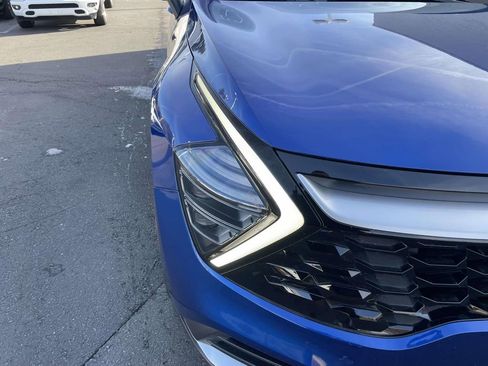 Used 2024 Kia Sportage EX image 17