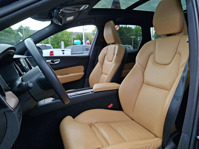 Used 2019 Volvo XC60 T6 Inscription w/ Protection Package Premier AWD/4WD image 13