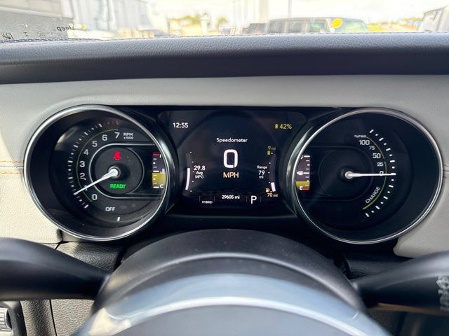 Used 2023 Jeep Wrangler Unlimited Sahara AWD/4WD image 17