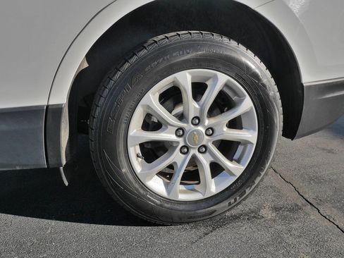 Used 2019 Chevrolet Equinox LS image 9