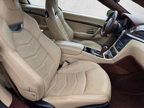 Used 2015 Maserati GranTurismo Sport RWD image 18