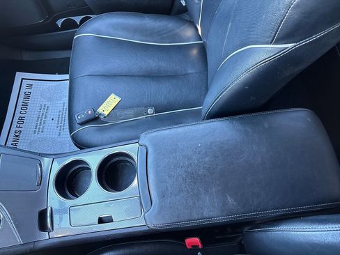 Used 2015 Toyota Venza XLE image 29