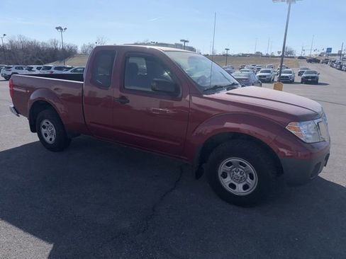 Used 2011 Nissan Frontier S w/ S Preferred Pkg image 8
