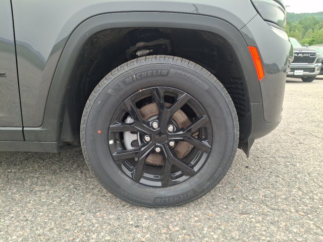 New 2026 Jeep Grand Cherokee Altitude AWD/4WD image 31