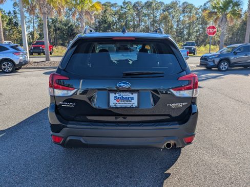 Certified 2021 Subaru Forester Limited image 5