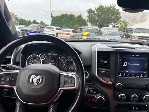 Used 2021 RAM 1500 Big Horn AWD/4WD image 10