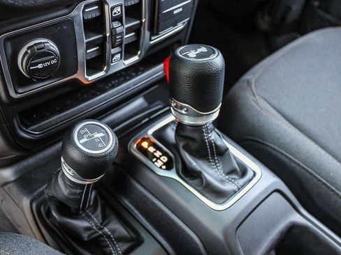 Used 2026 Jeep Wrangler Unlimited Sport AWD/4WD image 19