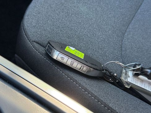 Used 2025 Kia K4 LXS image 21