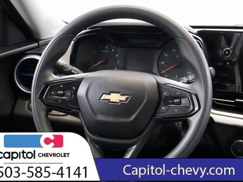 Used 2025 Chevrolet Trax LS FWD image 16