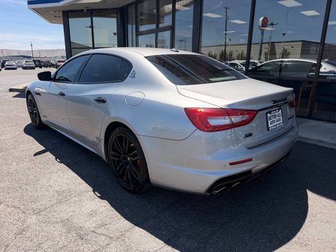 Used 2018 Maserati Quattroporte S GranSport Q4 AWD/4WD image 3