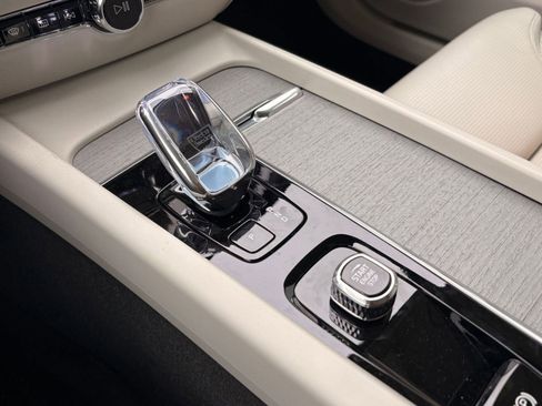 New 2026 Volvo V60 B5 Cross Country Ultra w/ Climate Package image 31