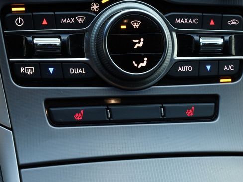 Used 2017 Lincoln MKZ Premiere image 8