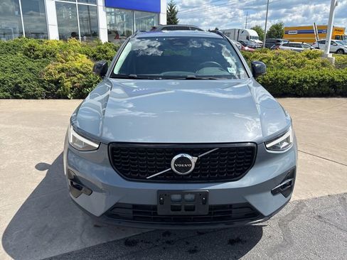 Used 2023 Volvo XC40 B5 Plus w/ Driver Assist Package AWD/4WD image 3