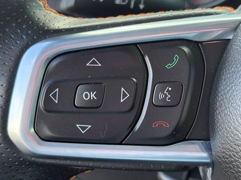 Used 2022 Jeep Gladiator Mojave w/ Cold Weather Group AWD/4WD image 22